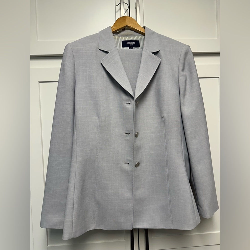 Jones Wear Women’s Gray Suit-Professional Jacket & Dress Slacks, Size 16